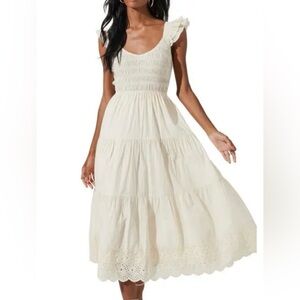ASTR the label size XS Flutter Sleeve Eyelet midi dress